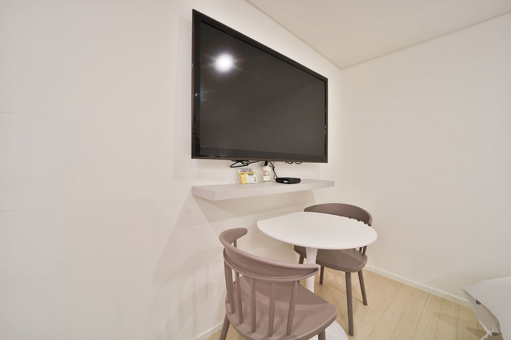 Premier Twin Room - Photo 5
