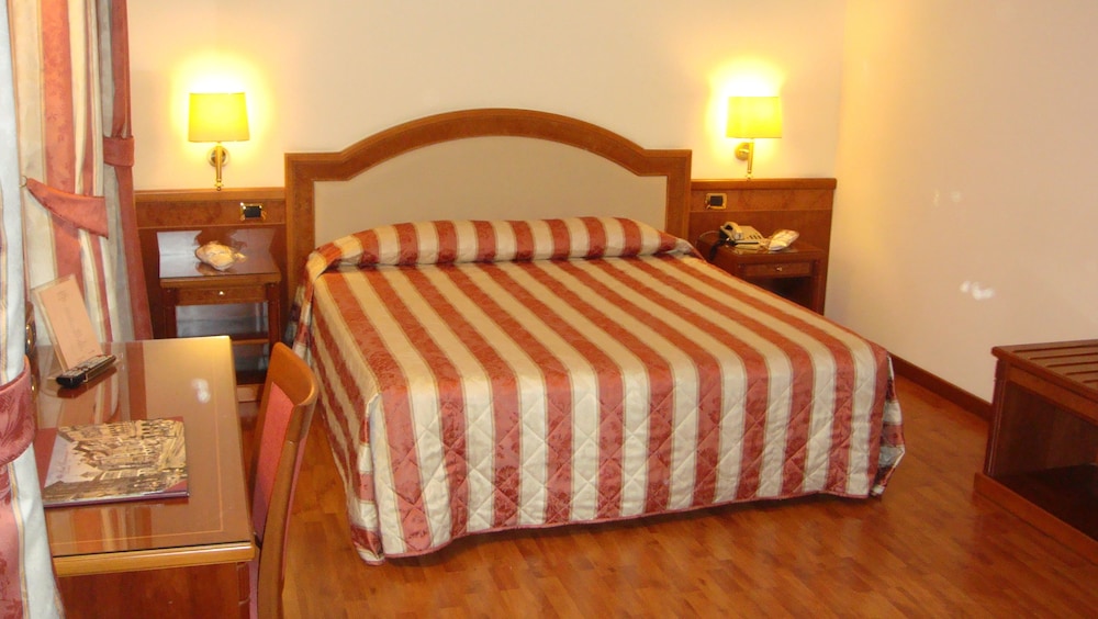 Triple Room photo 2