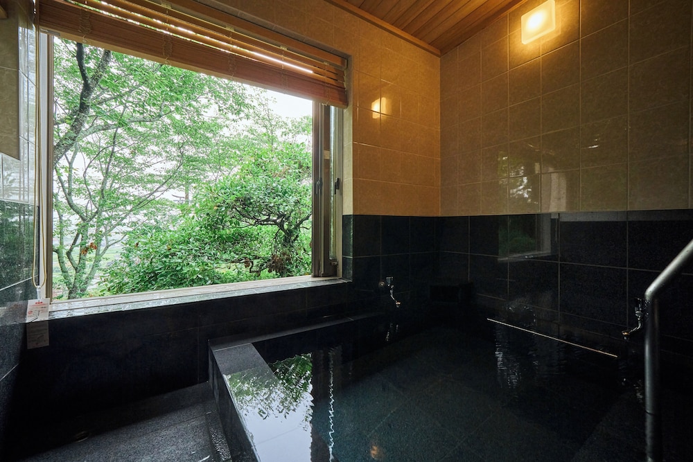 Executive Sakura Japanese-Western Quad Room photo 3