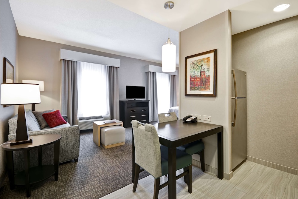 Studio Suite - Photo 2
