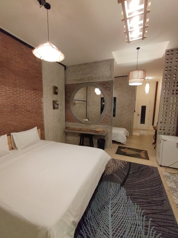 Premier Room - Photo 1