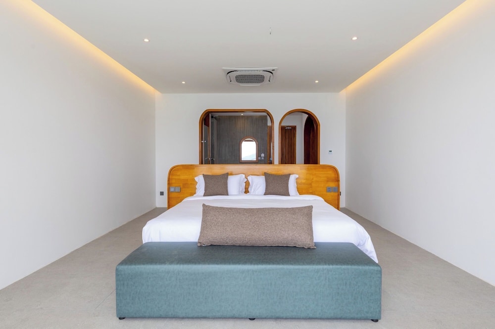 Deluxe Sea View - Photo 1