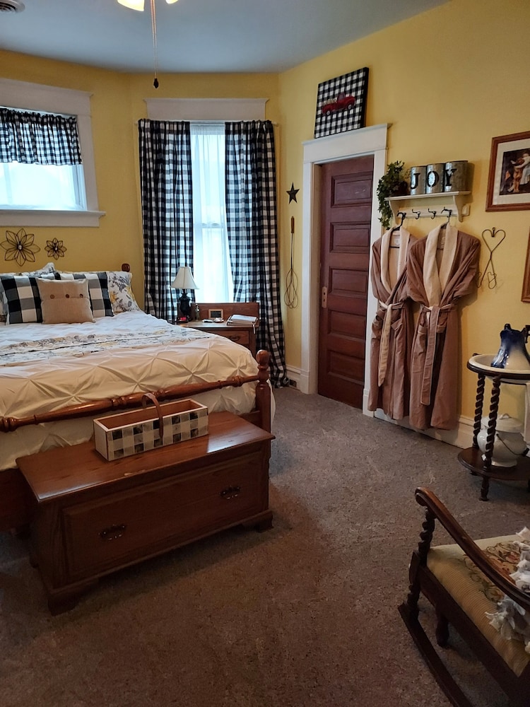 Americana Suite photo 1