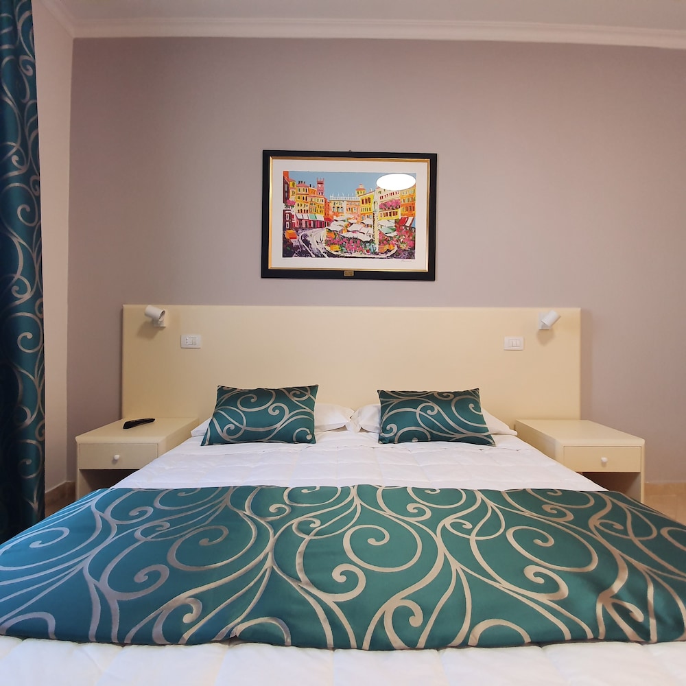 Superior Double Room Single Use photo 2