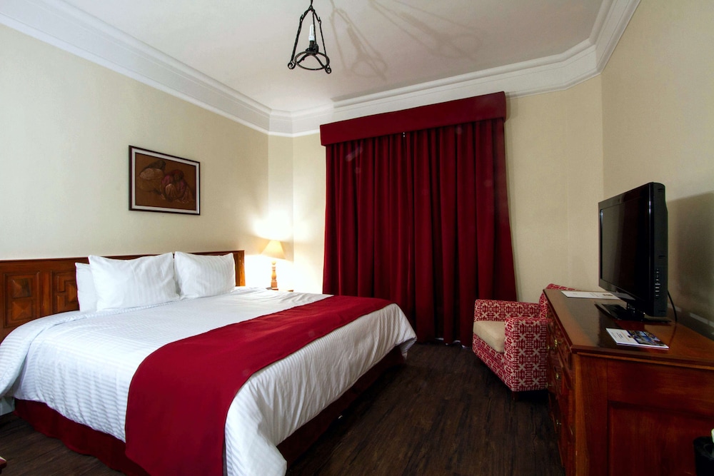 Standard Room, 1 Queen Bed, Non Smoking photo 1
