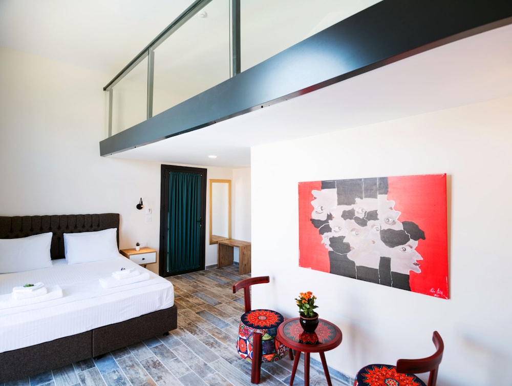 Deluxe Quadruple Room