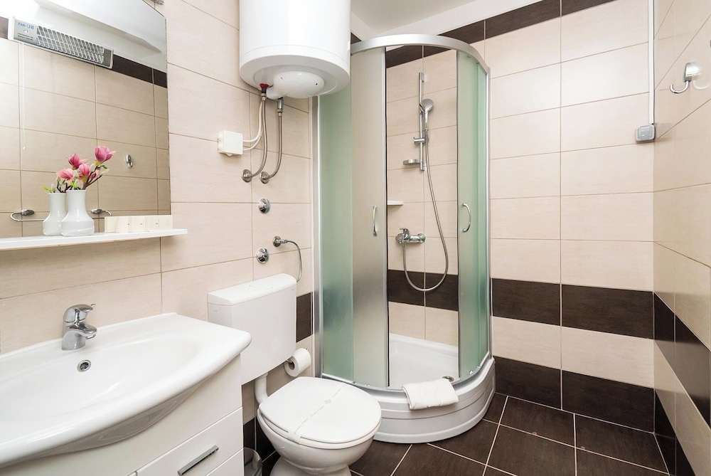 Standard Apartment, 1 Bedroom, Non-Smoking, Kitchenette (2+2) - Photo 3
