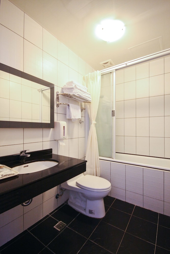 Quadruple room with lake view photo 3