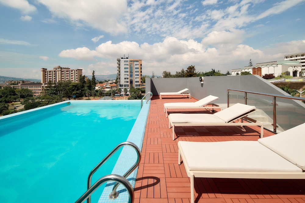 City Apartment, 2 Bedrooms, Balcony, City View photo 2