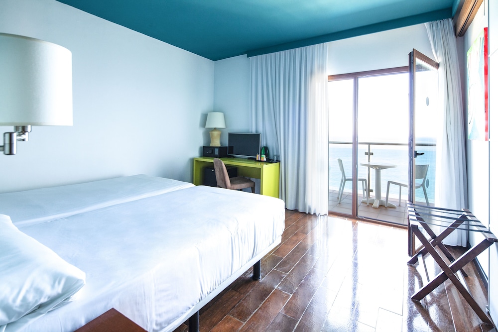 Room, Sea View - Photo 4