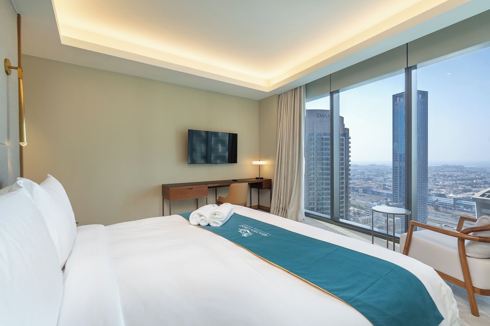 Signature Apartment, 2 Bedrooms, City View photo 3