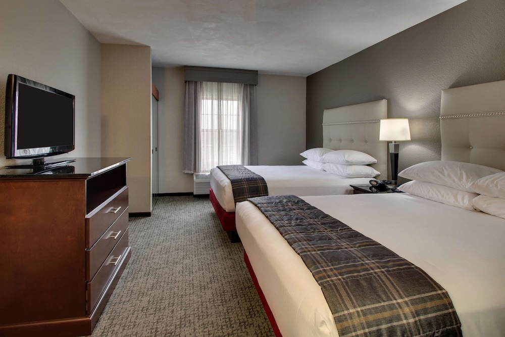 Suite, Multiple Beds, Refrigerator & Microwave (2 Rooms, Upper Floor) photo 3