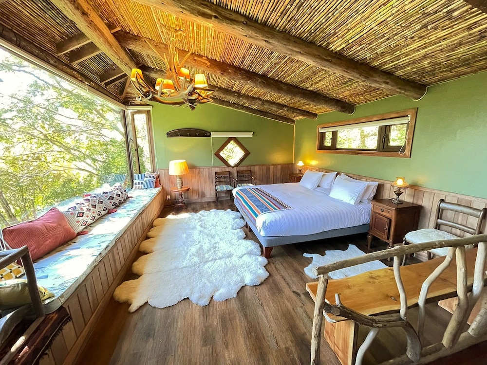 Standard Double or Twin Room, Private Bathroom, River View photo 3
