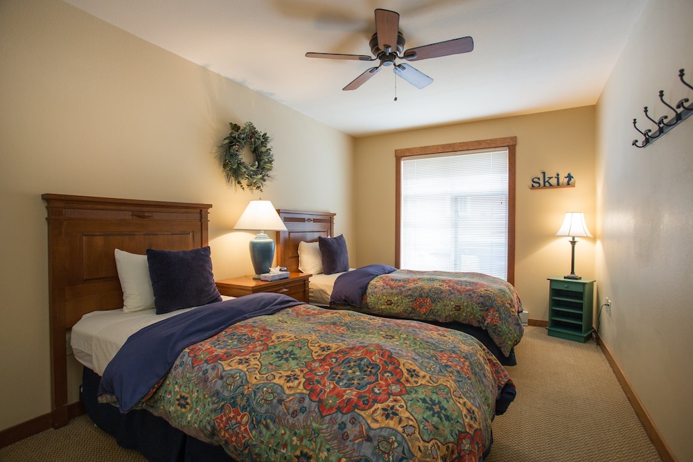 Condo, 3 Bedrooms
