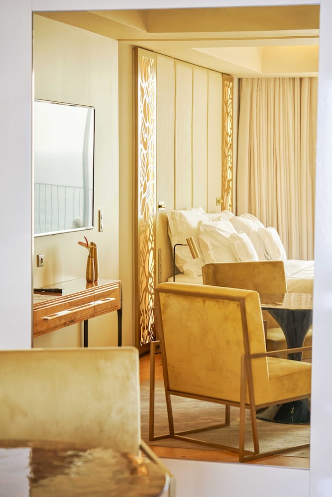 Ocean Junior Suite - Photo 4