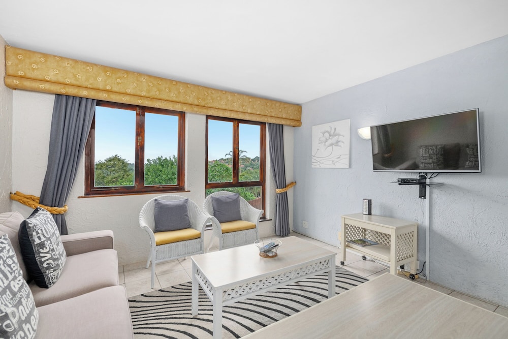Bachelor Studio 2521 photo 2