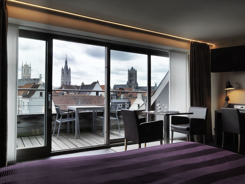 Exceptional Double with View - Photo 11