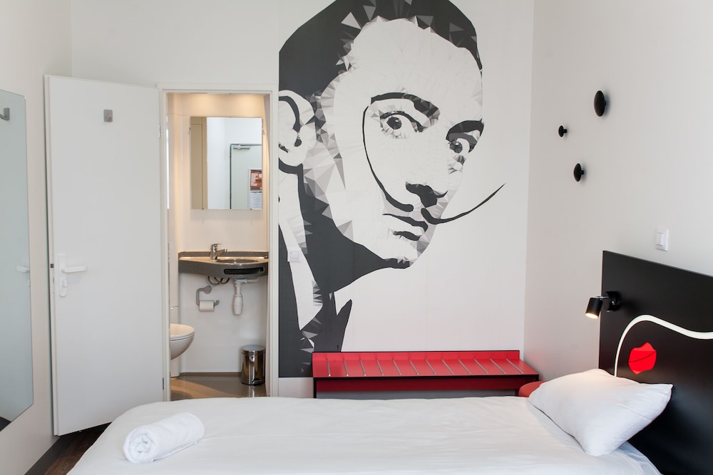 Standard Double Room photo 3