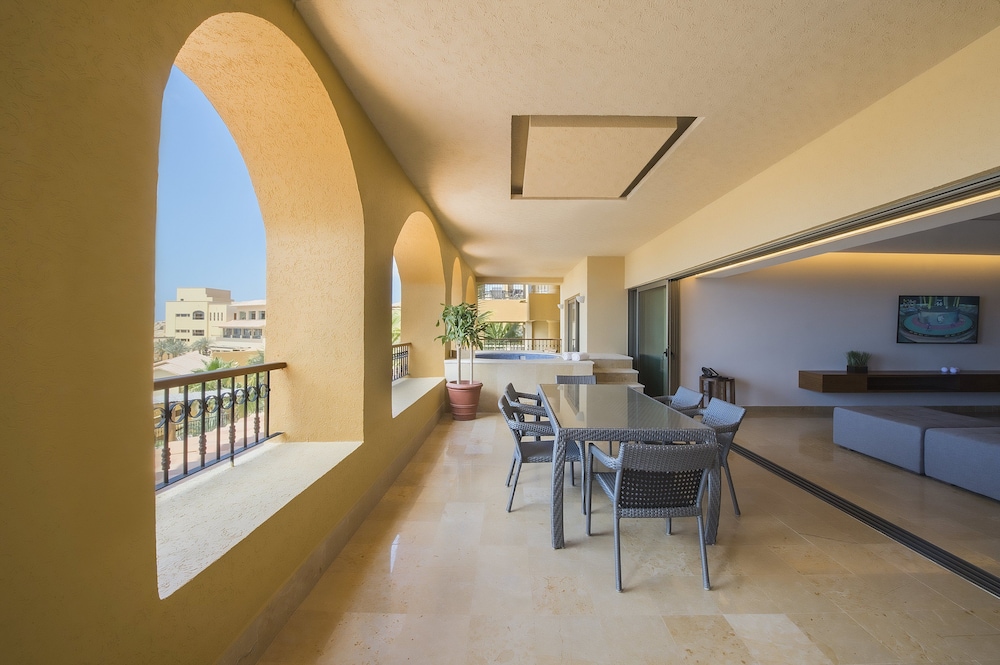 3 bedroom Suite Ocean View - Photo 1