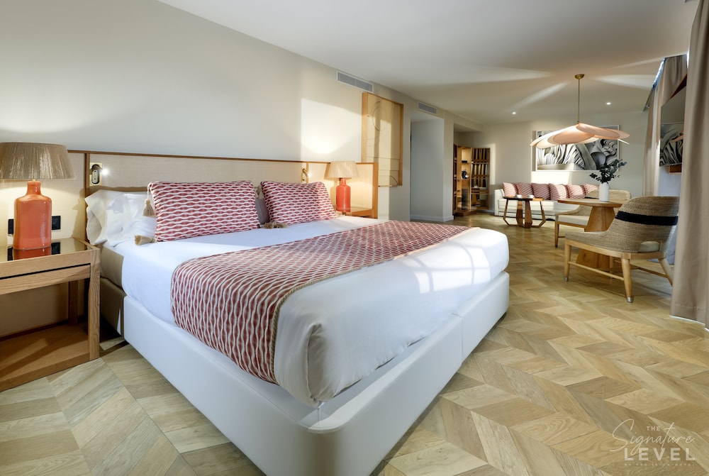 Suite, Sea View (Seafront)