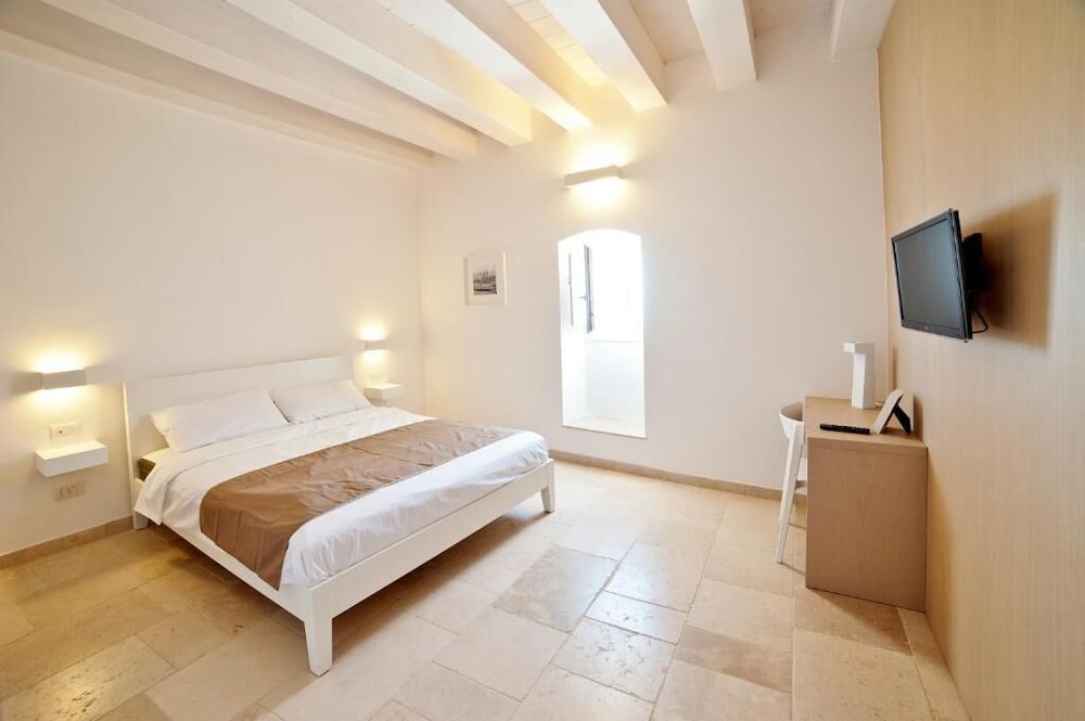 Double Room, Sea View - Photo 5
