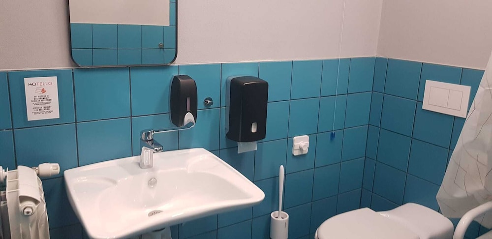 Economy Double or Twin Room, Accessible photo 3