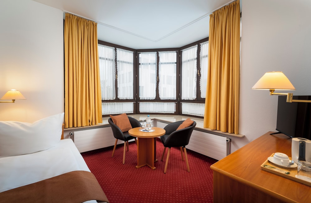Classic Single Room, 1 Twin Bed, Non Smoking, Private Bathroom photo 2