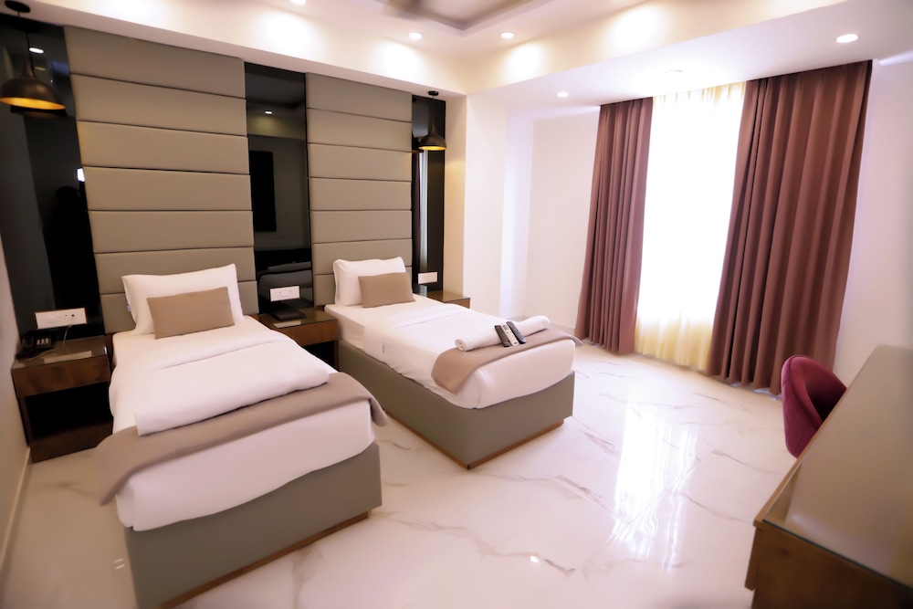 Executive Room - Photo 5
