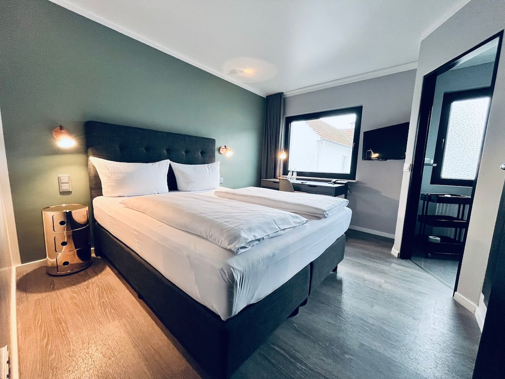 Economy Double Room photo 1