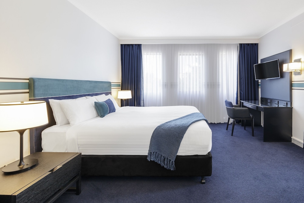 Queen Room - Photo 8