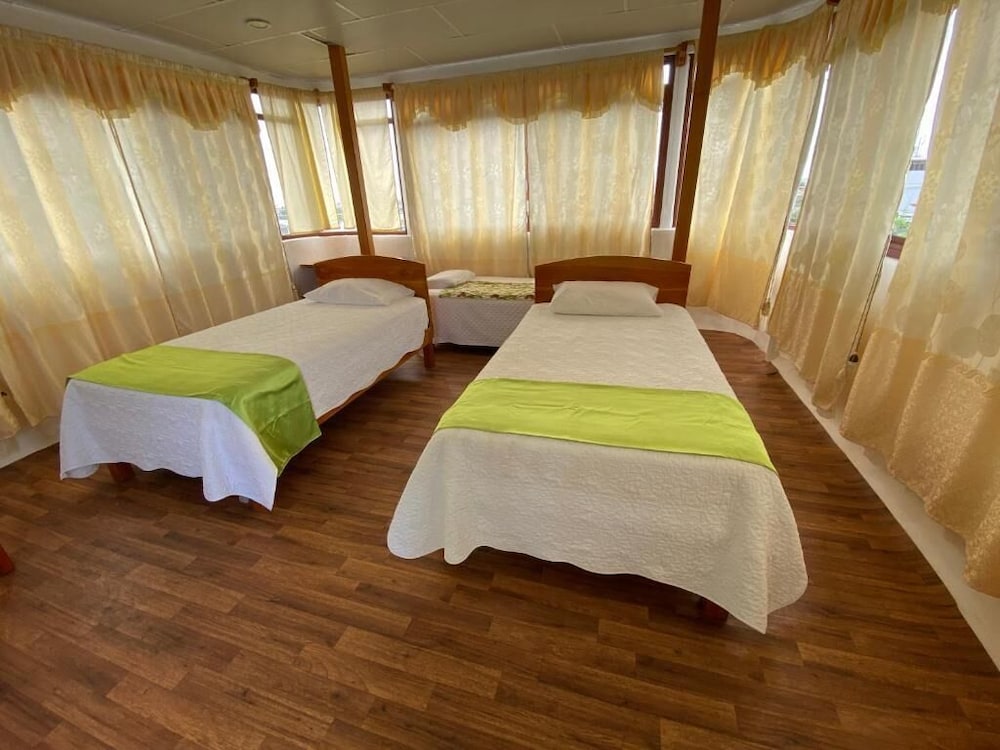 Basic Triple Room photo 1
