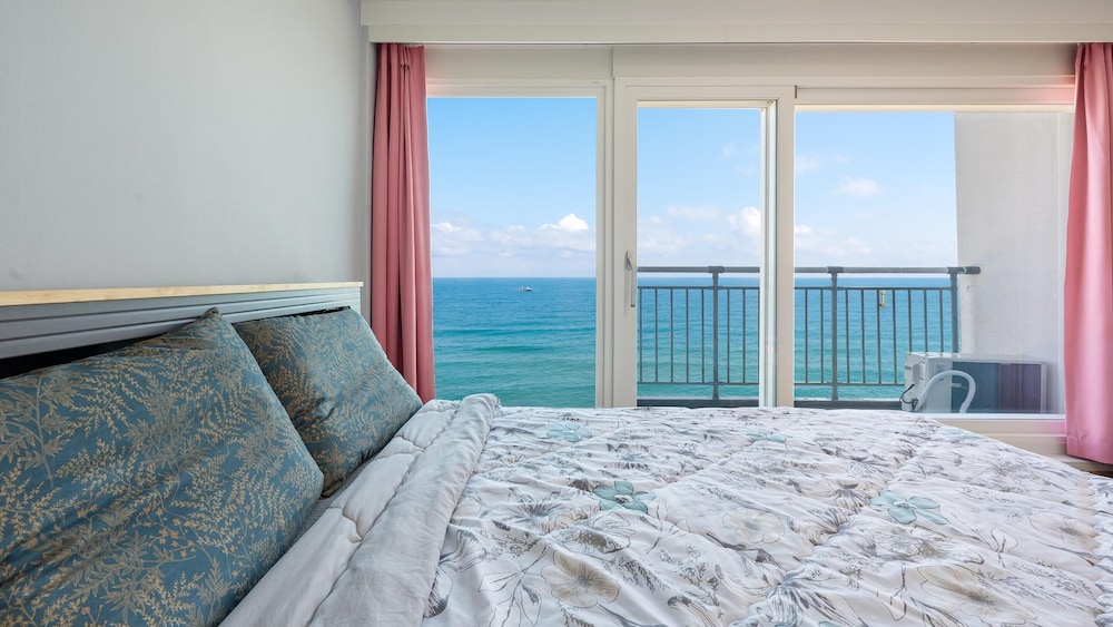 Basic Room, 1 Bedroom (401(Oceanview)) photo 2