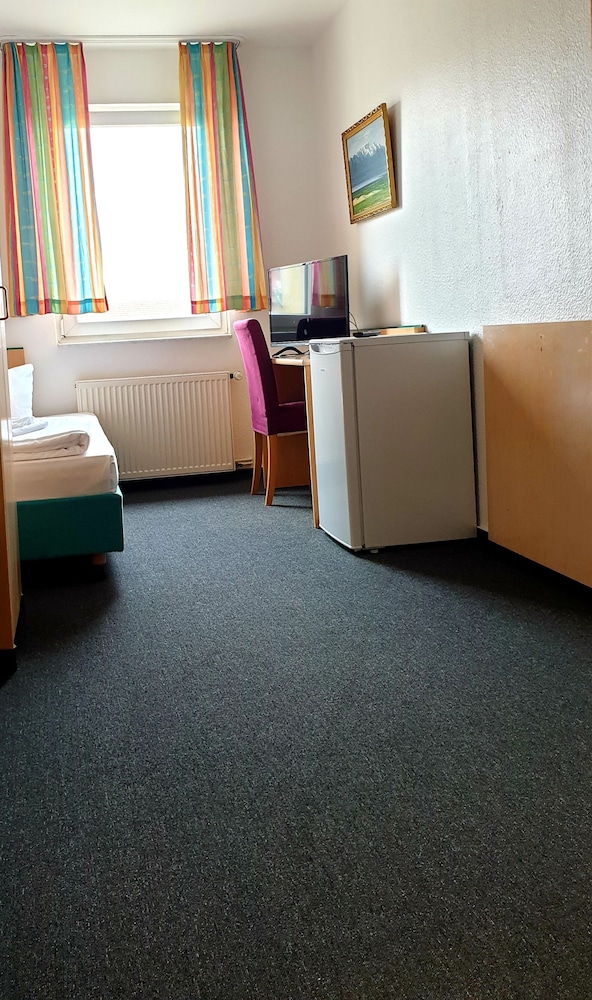 Economy Single Room, Shared Bathroom, City View (EZ Ekonomy) photo 1
