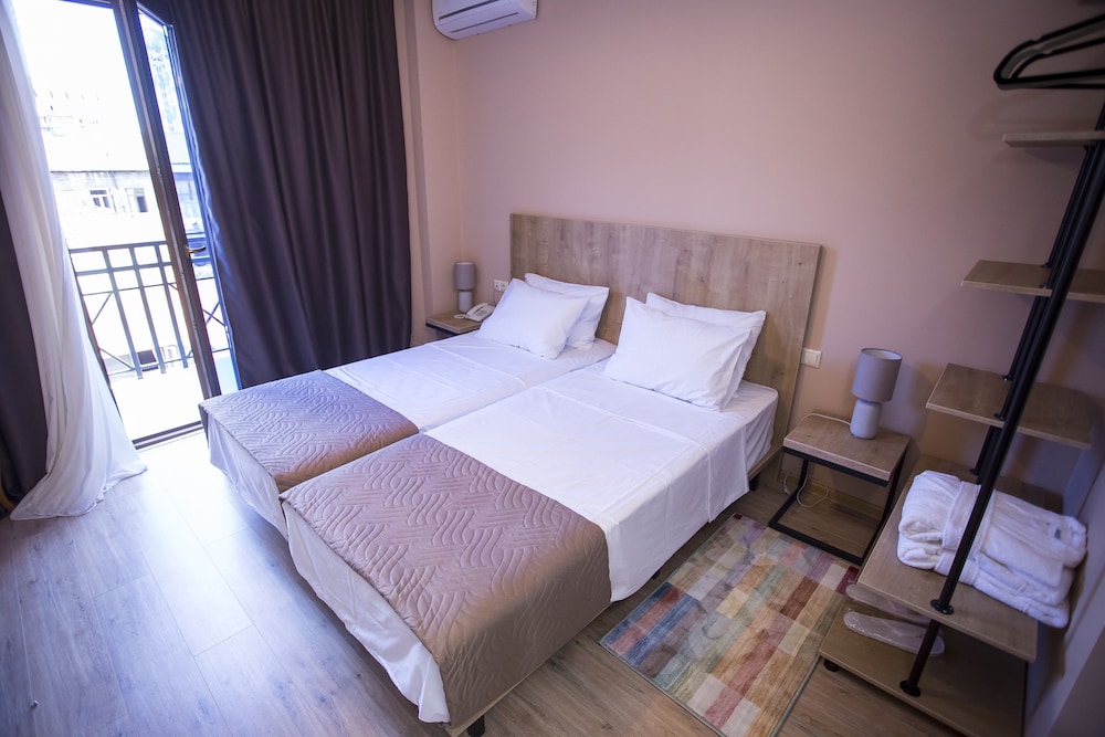 Standard Double or Twin Room, Balcony, City View photo 1