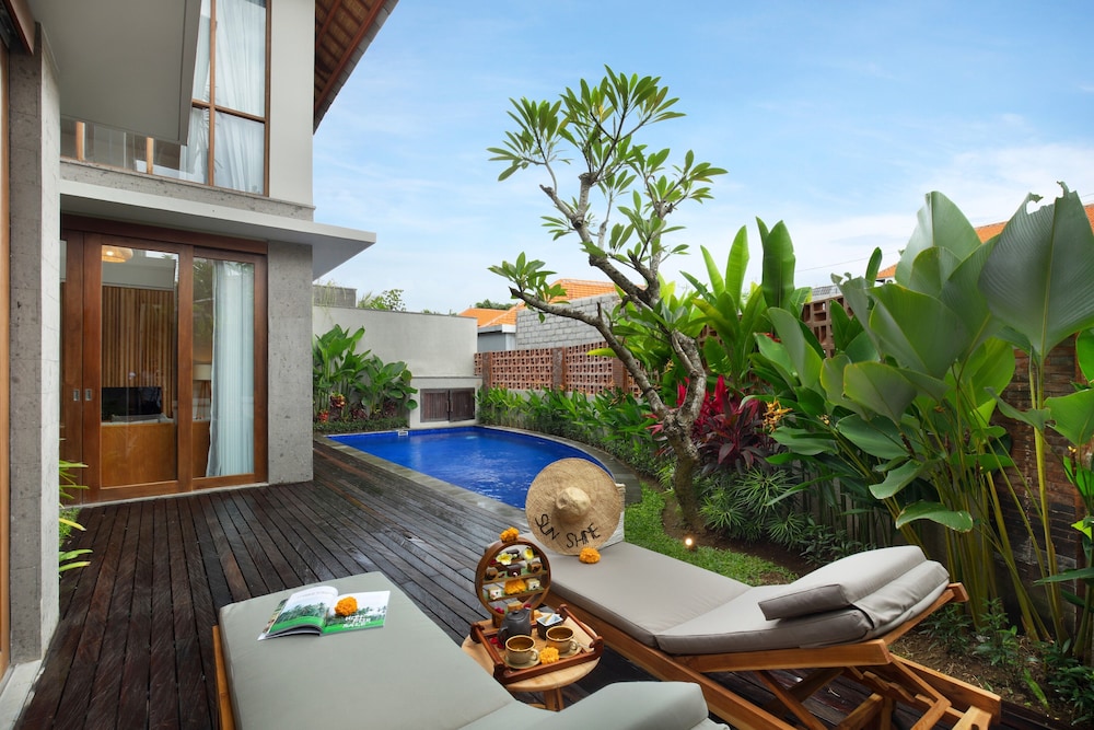 Grand 2 Bedroom Villa with Private Pool and Bath tub - Photo 14