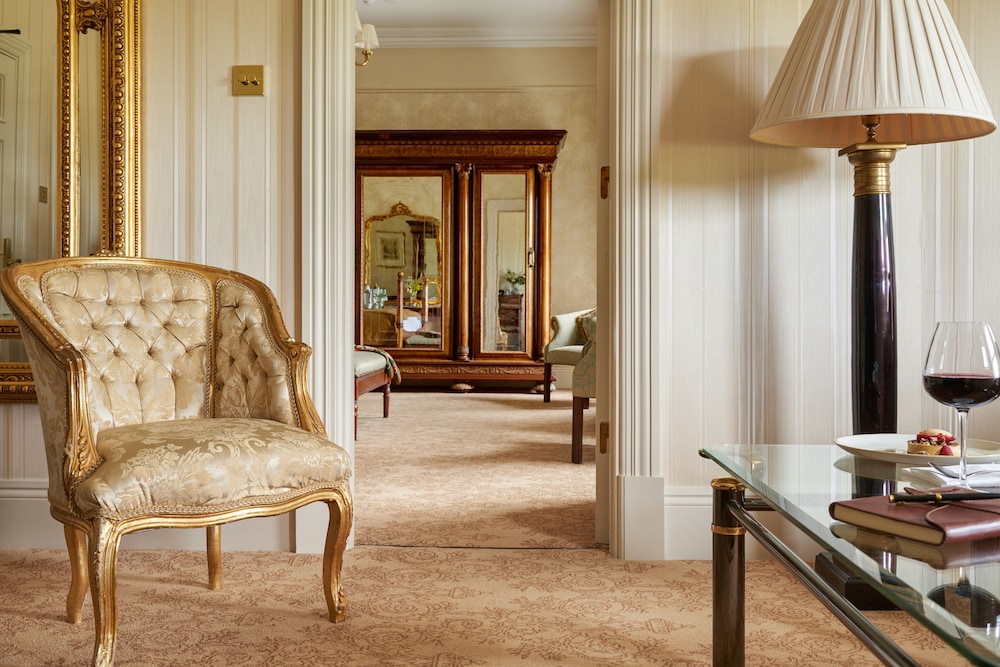 Grand Suite, 1 King Bed - Photo 4