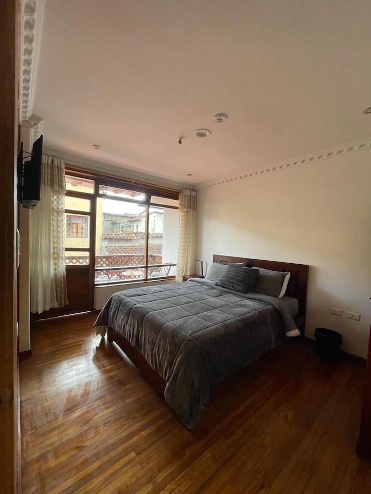 Executive Suite photo 1