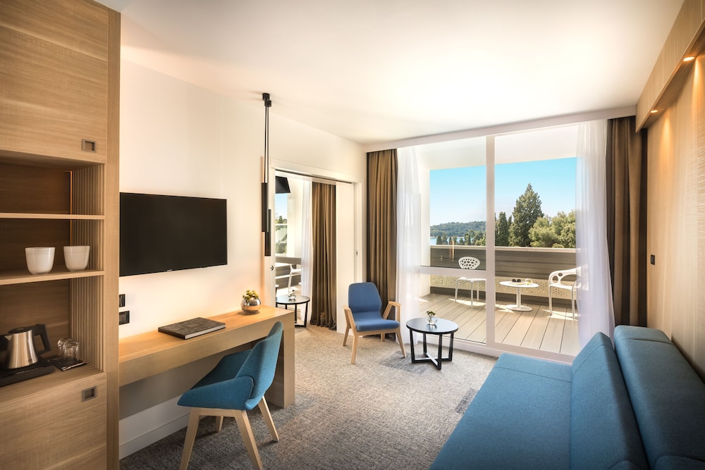 Deluxe Suite (Eden) - Photo 1