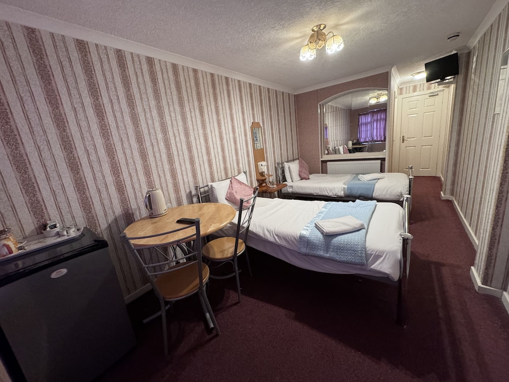 Standard Twin Room photo 3