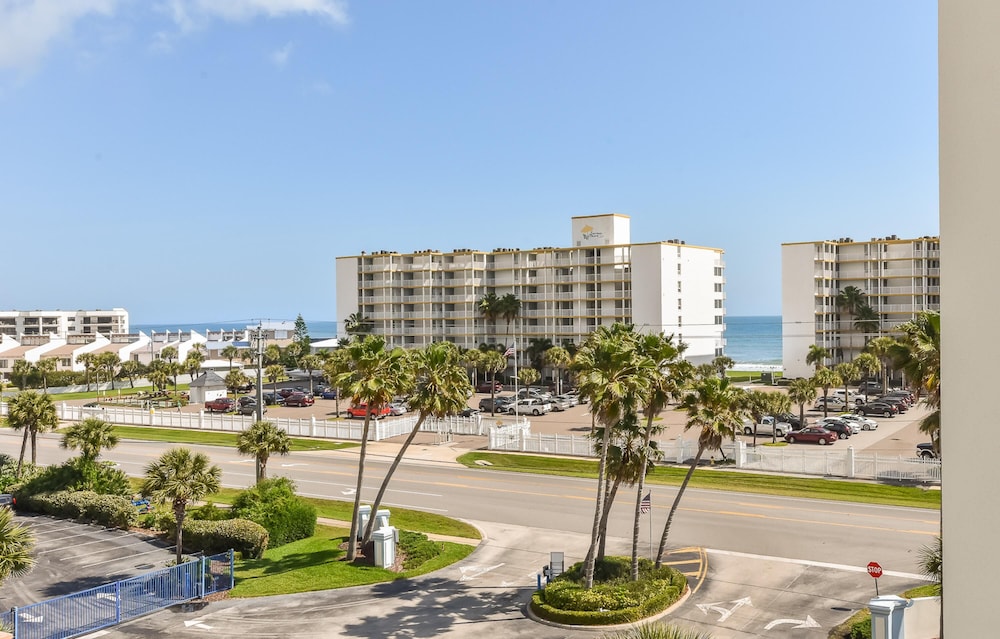 Large Corner Unit at Ocean Walk with Sneak Peak of the Ocean ~ OW20-501, Zdjęcie 31