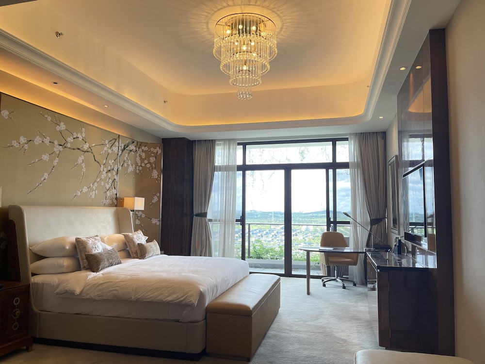 Golf view Panorama Presidential Suite