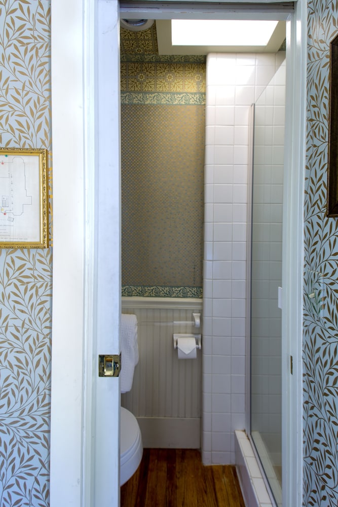 Superior Room, 1 Queen Bed, Balcony, Garden View (Sun Room) - Photo 5