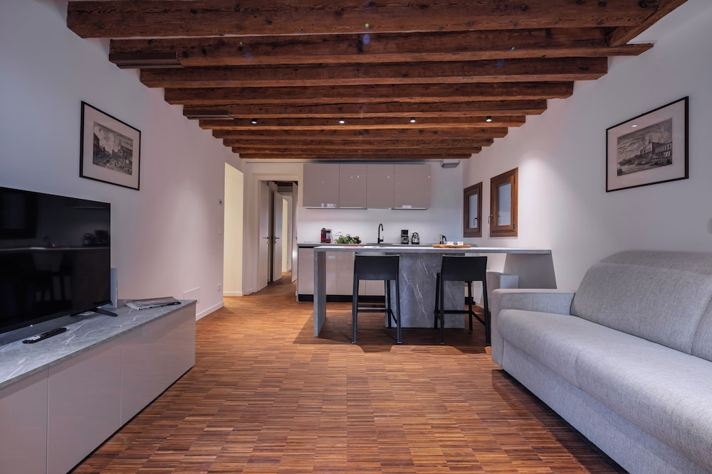 Superior Apartment photo 1