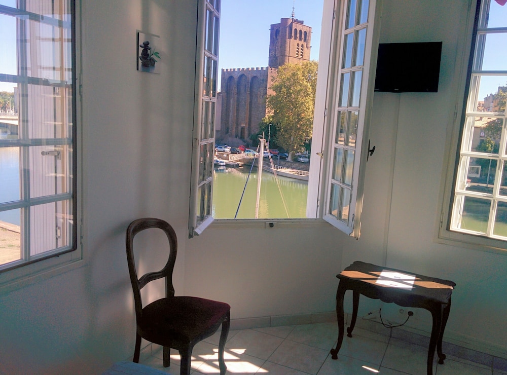 Double Room, River View - Photo 6