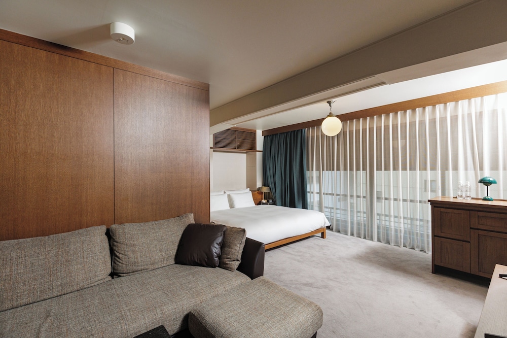 Deluxe King with Lounge Access (former Nintendo headquarter)No Smoking - Photo 10