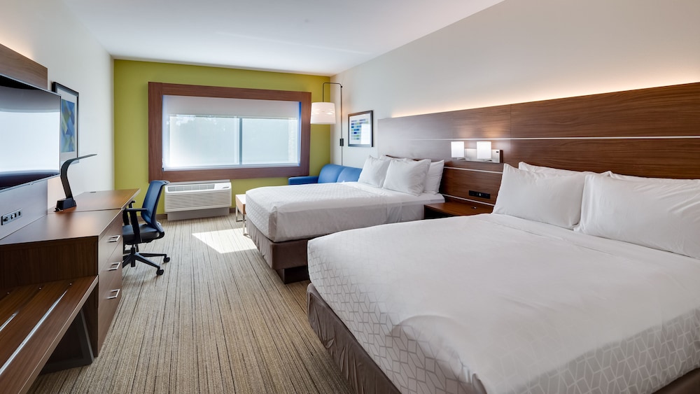 Suite, Multiple Beds - Photo 1