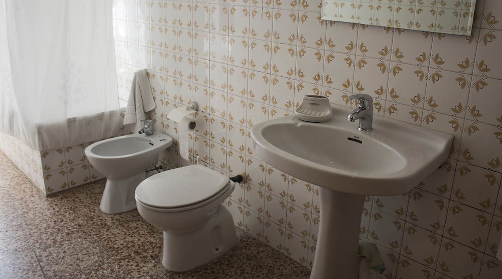 House, 2 Bedrooms (Assut) photo 3