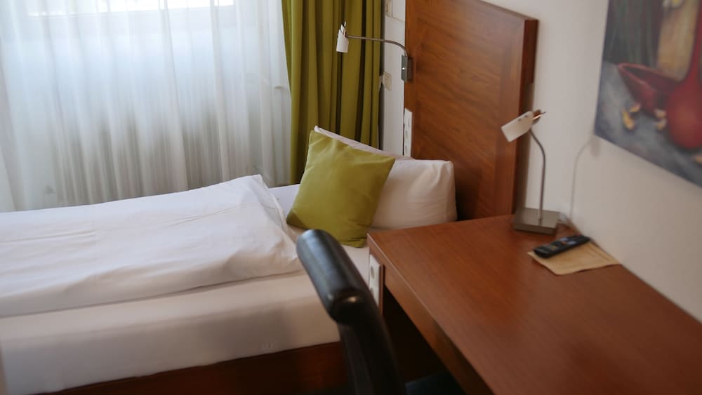 Basic Single Room, 1 Twin Bed