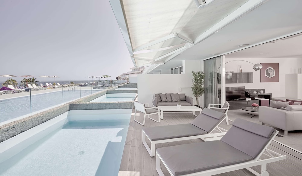 Suite, 1 Bedroom, Private Pool, Sea View (Divinity Rio)