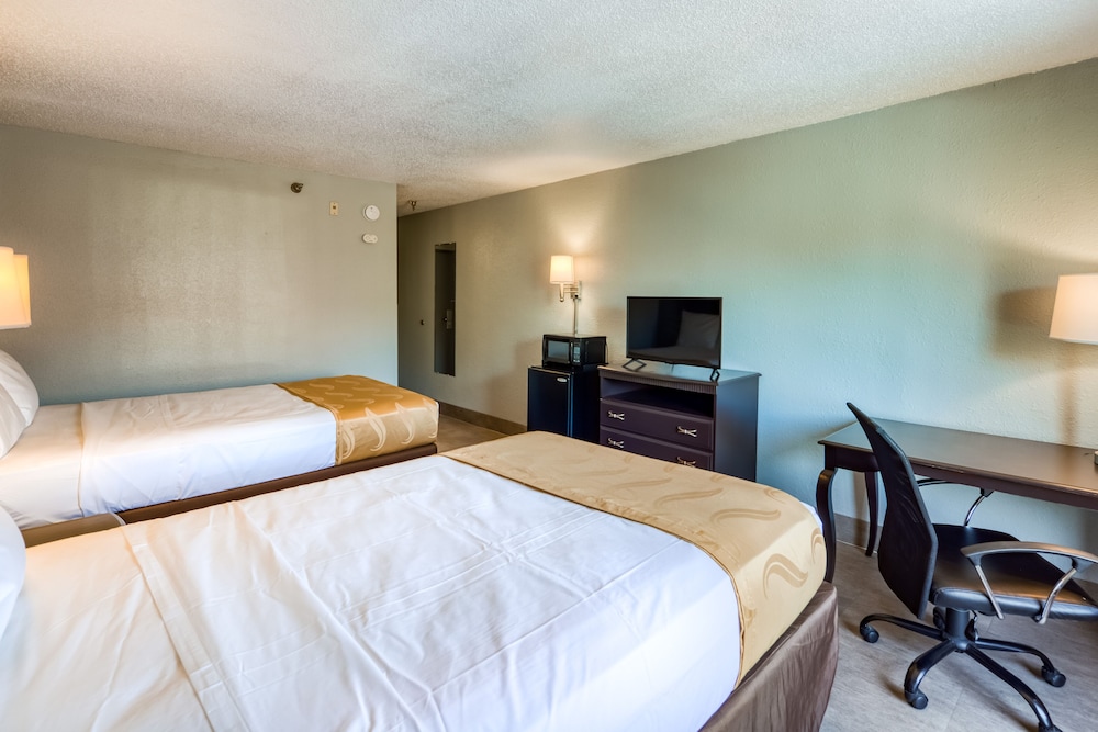 Standard Room, 2 Double Beds, Non Smoking, Refrigerator & Microwave - Photo 2